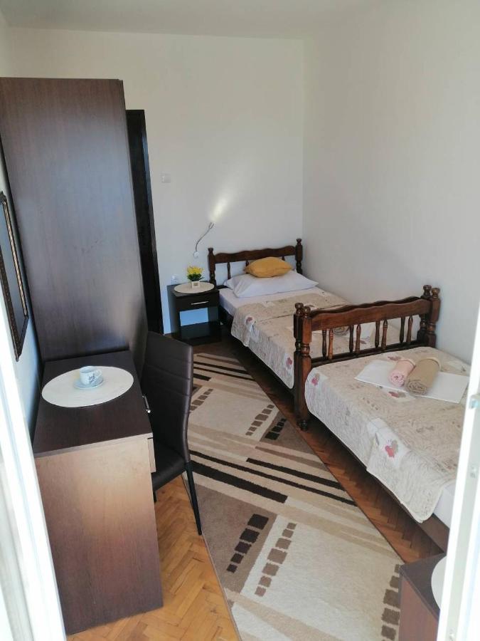 Apartment Olimp Ulcinj Exterior photo
